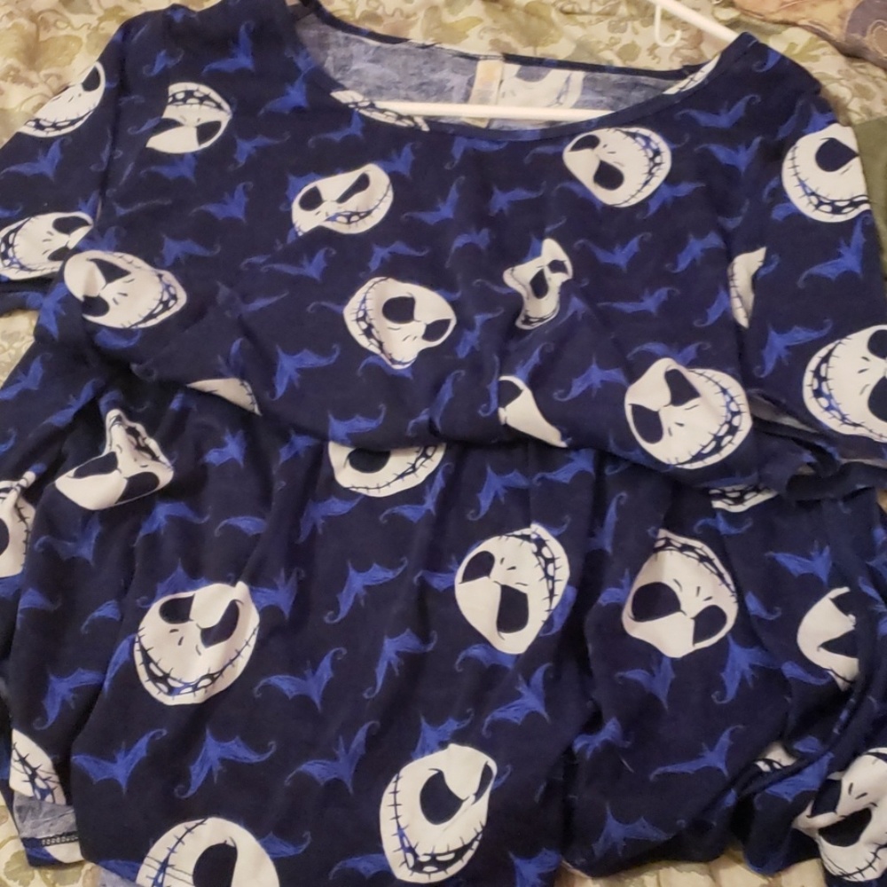 EUC NBC JACK MEDIUM PERFECT TEE